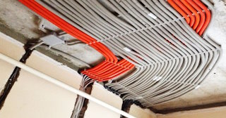Электромонтажные работы в офисе Коркино - цена за квадратный метр от 1570 руб.